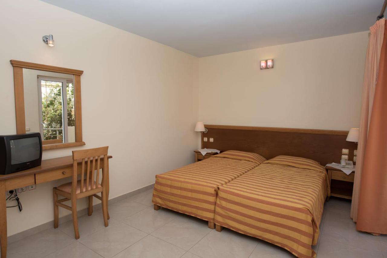 Ionio Star Hotel Koutsourás 외부 사진