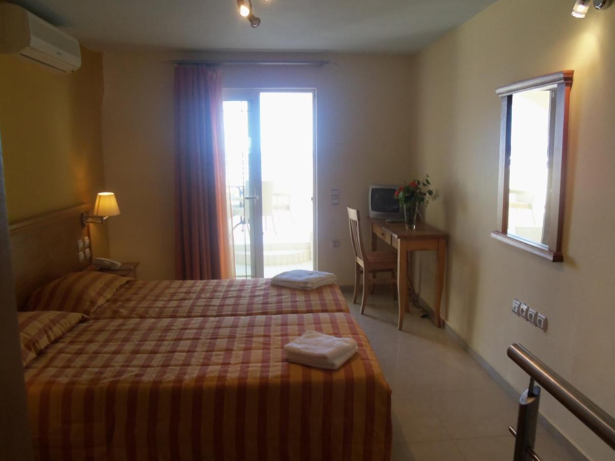 Ionio Star Hotel Koutsourás 외부 사진