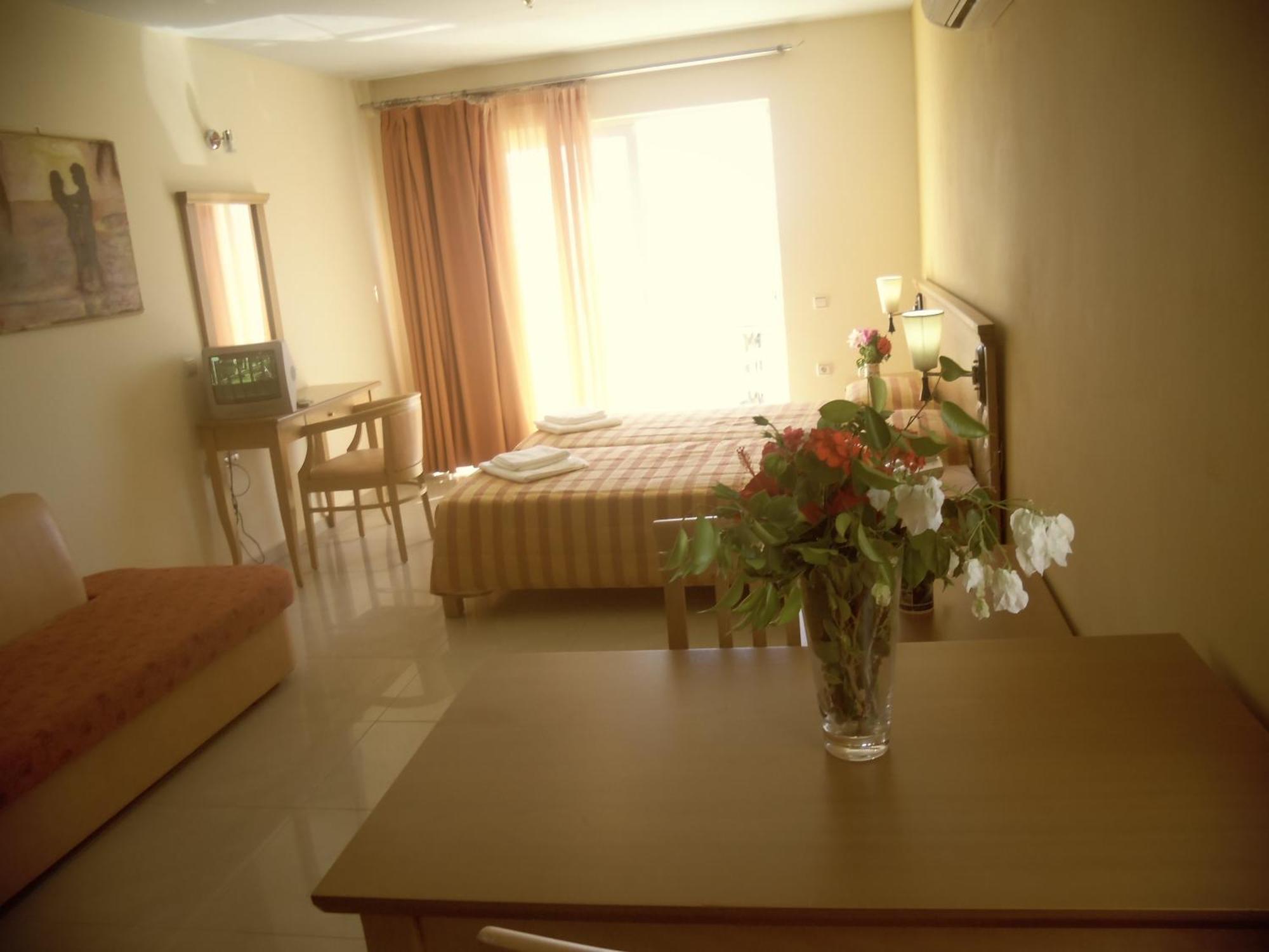 Ionio Star Hotel Koutsourás 외부 사진
